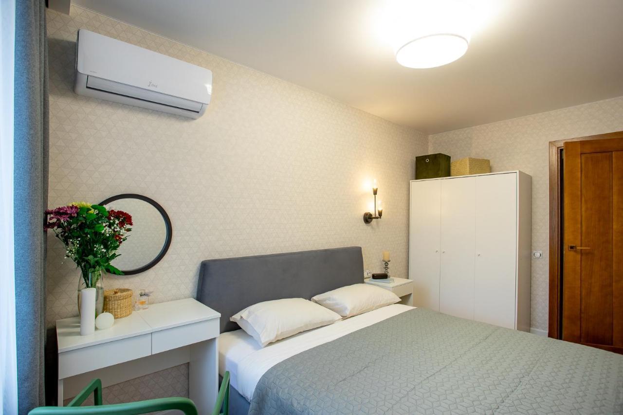 Luxury Apartment With 2 Bedrooms In The City Center Mîkolaiiv Exterior foto