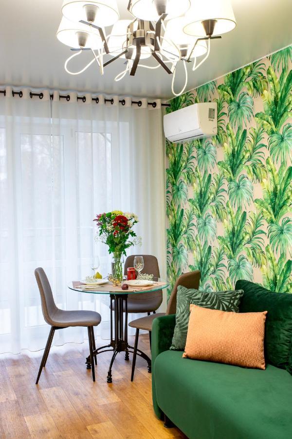Luxury Apartment With 2 Bedrooms In The City Center Mîkolaiiv Exterior foto