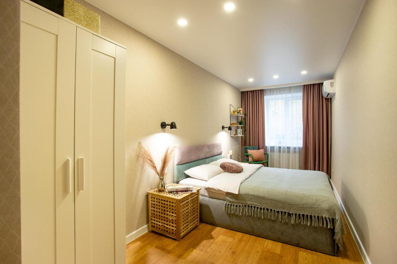 Luxury Apartment With 2 Bedrooms In The City Center Mîkolaiiv Exterior foto